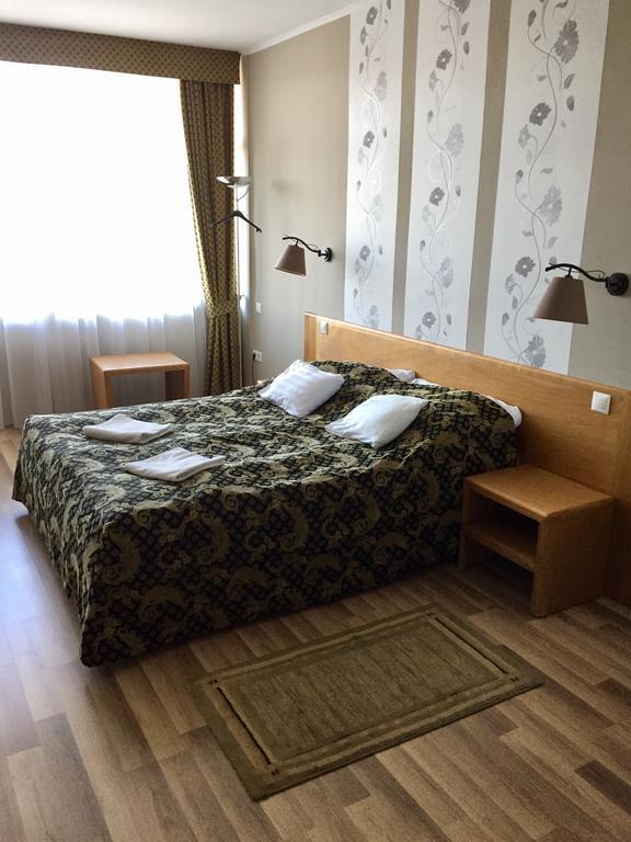 Hotel Claudius Σζομπαθέλι Εξωτερικό φωτογραφία